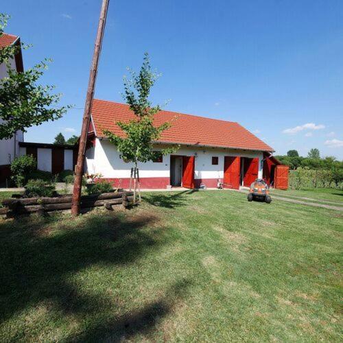 Almosdi Topart Vendeghaz Exterior foto